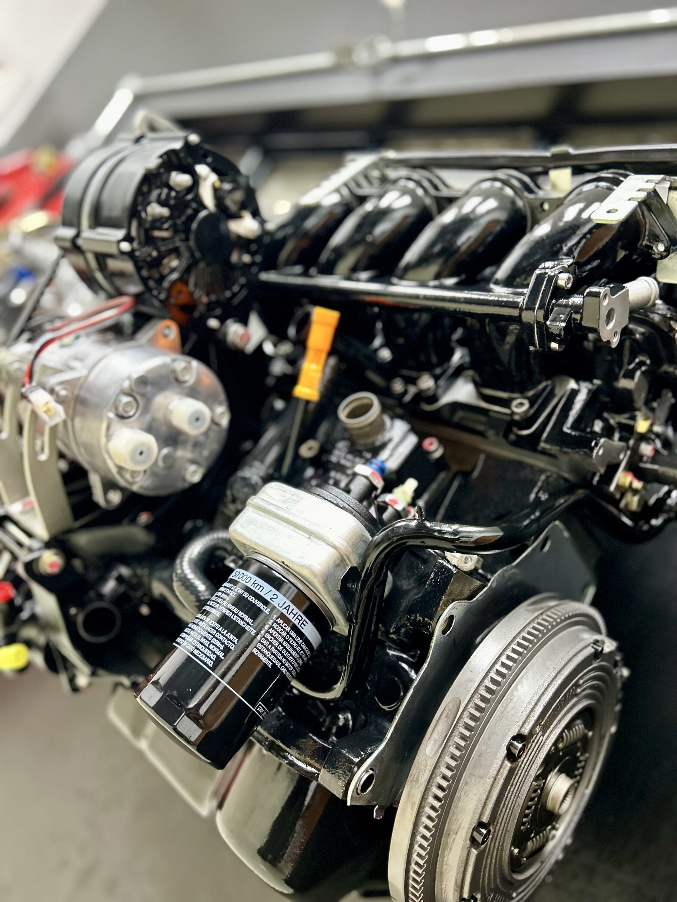 2.1 9A 16V engine — workshop photograph