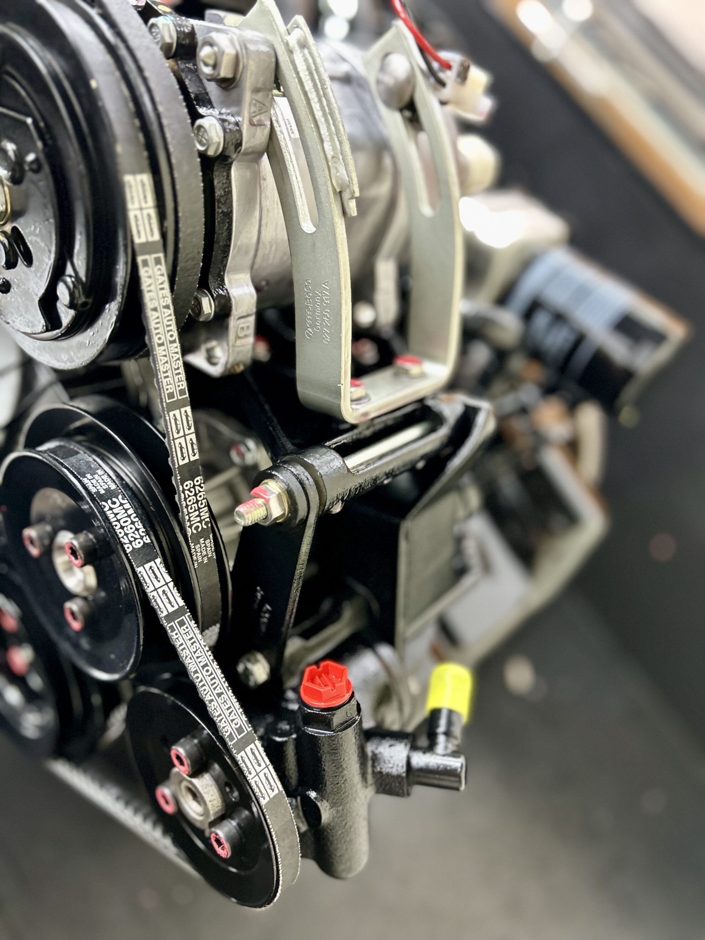 2.1 9A 16V engine — workshop photograph