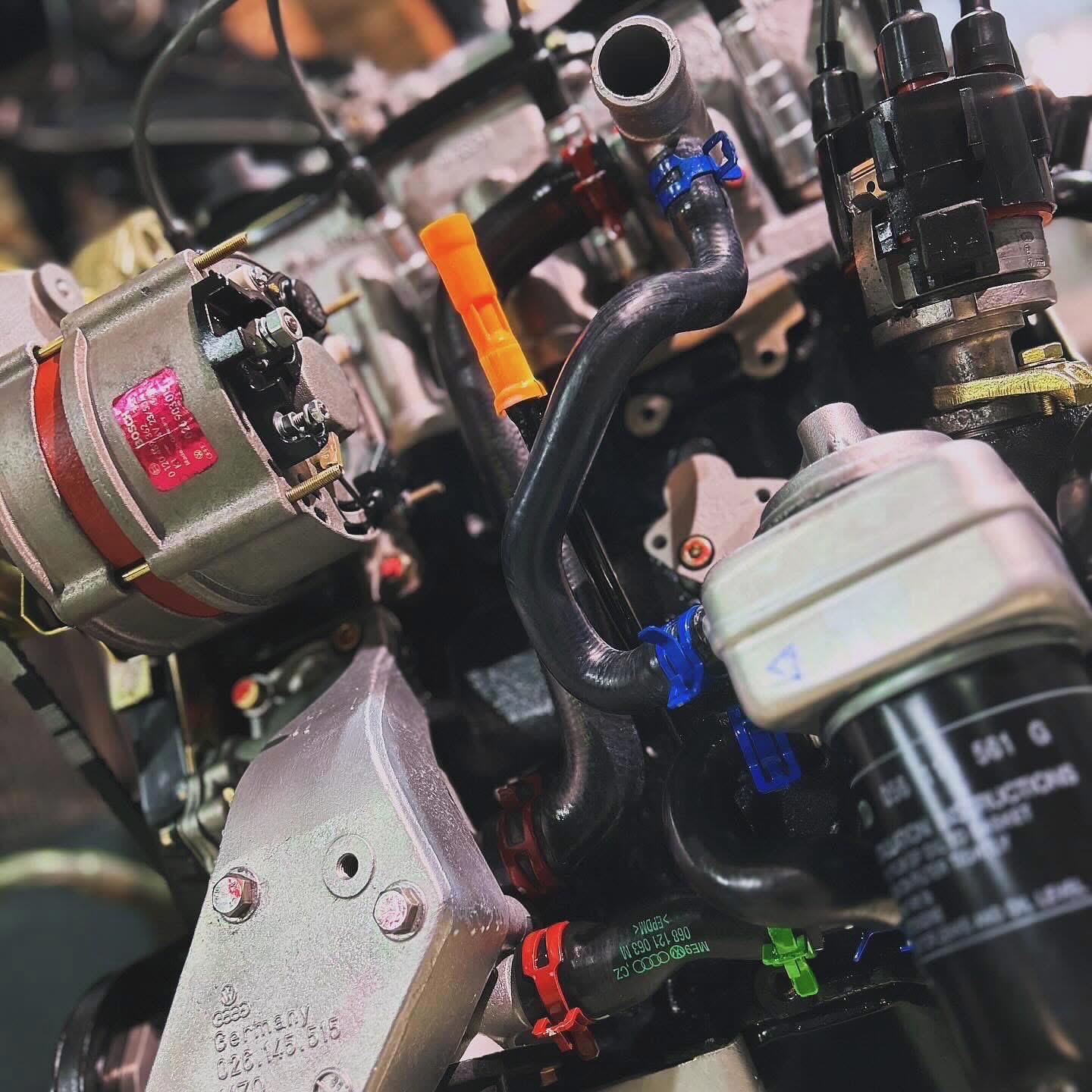 EV 1.8 8V engine — workshop photograph