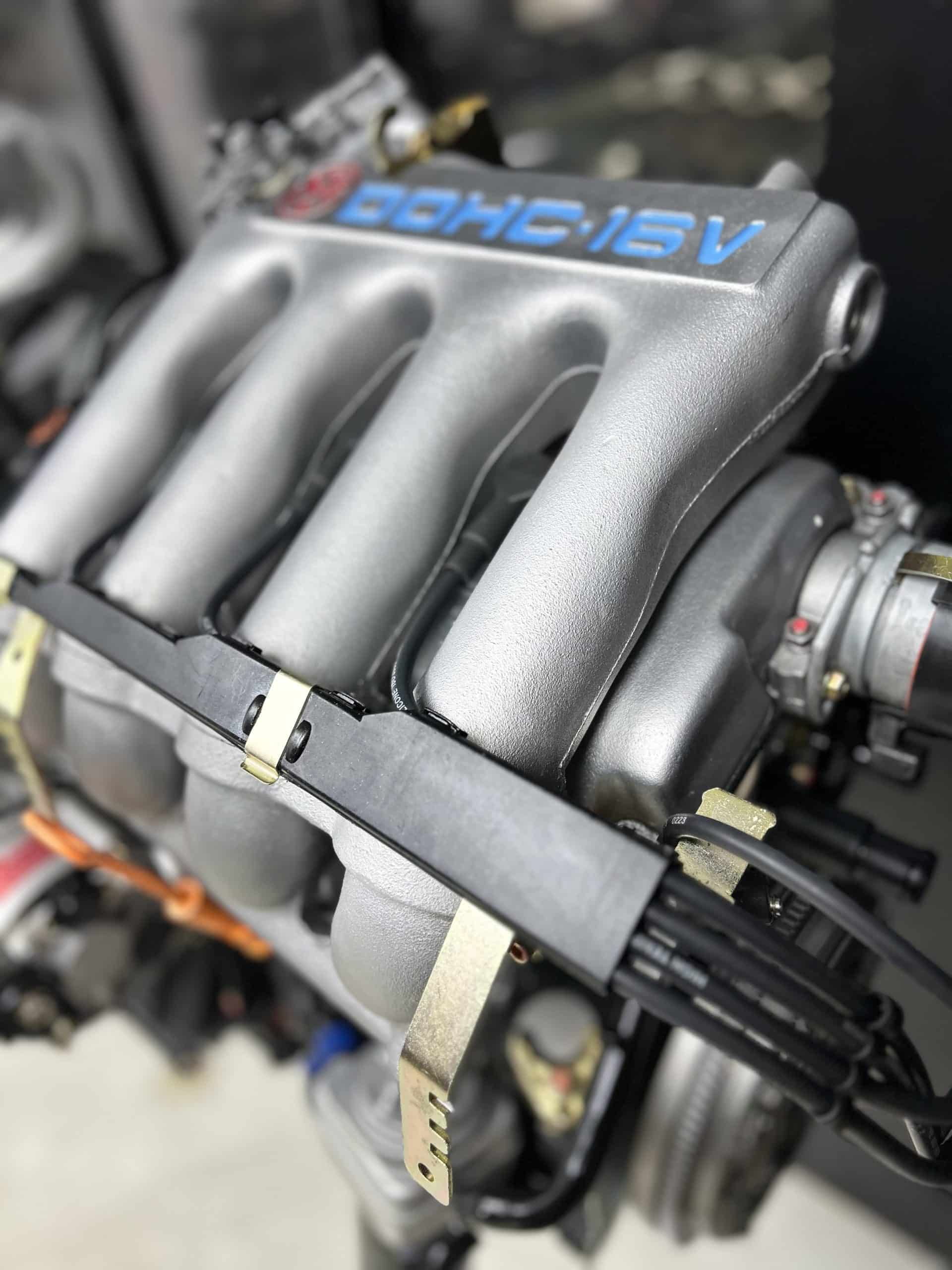 1.8 KR 16V engine — workshop photograph