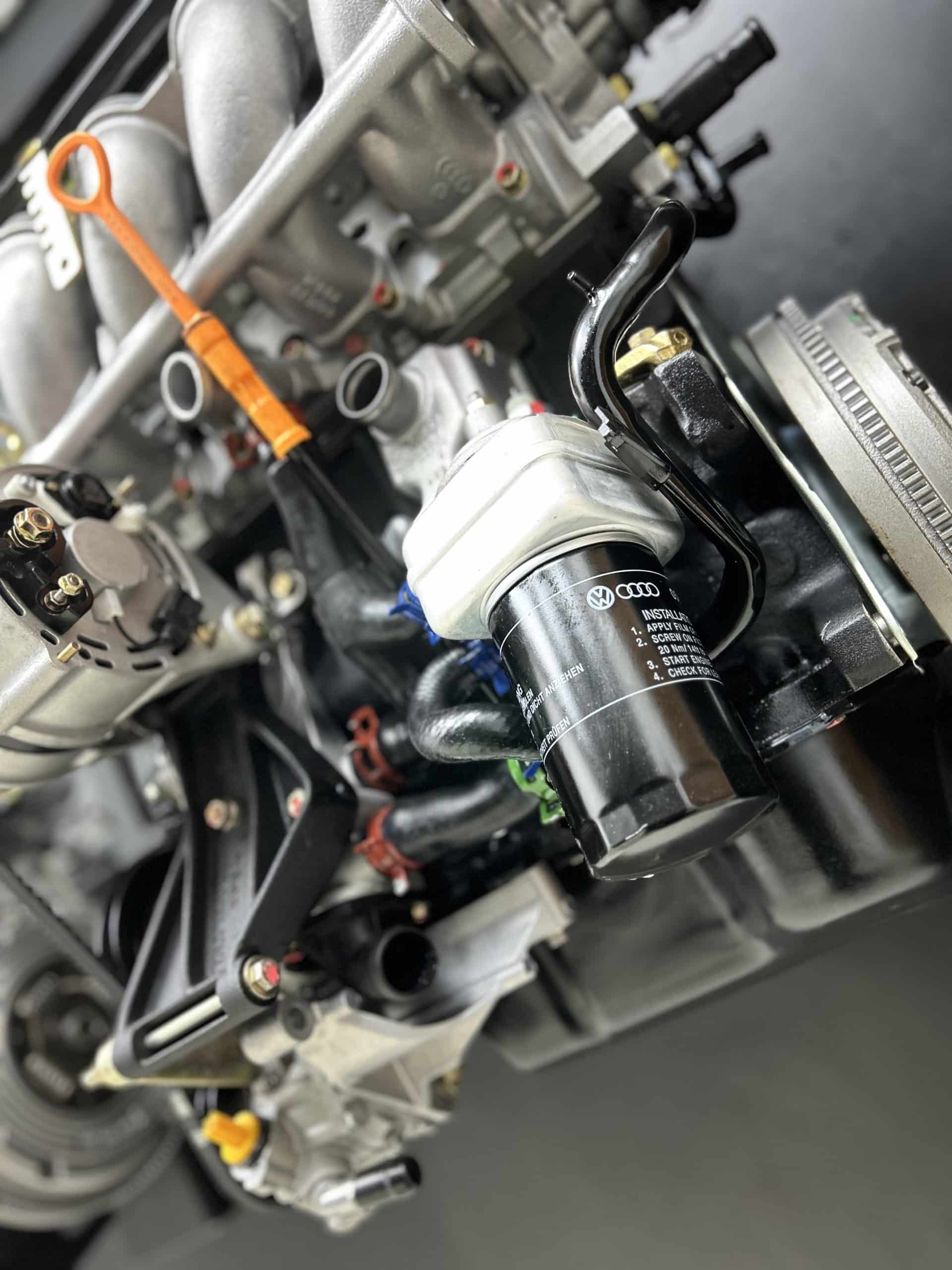 1.8 KR 16V engine — workshop photograph